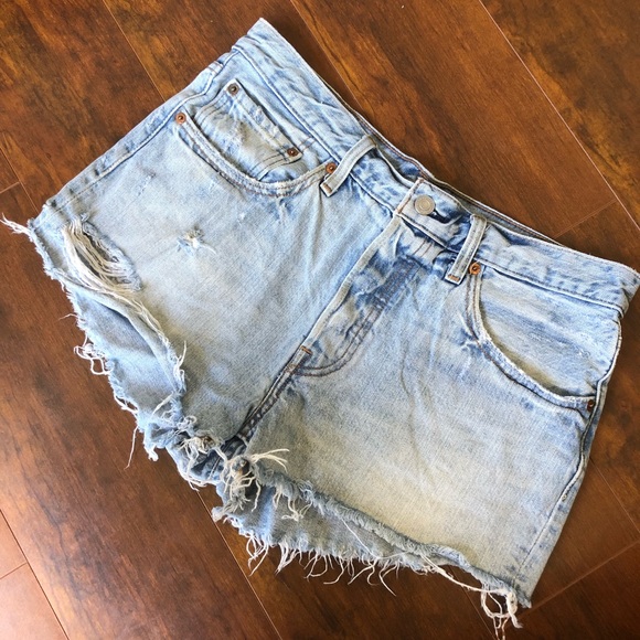 LEVIS 501 Distressed Cut Off Shorts - Picture 2 of 8